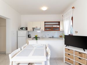 19128656-Ferienwohnung-3-Ugljan-300x225-3