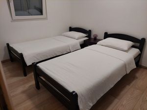 23588498-Ferienwohnung-4-Ugljan-300x225-2