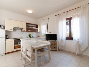 23930379-Ferienwohnung-3-Ugljan-300x225-1