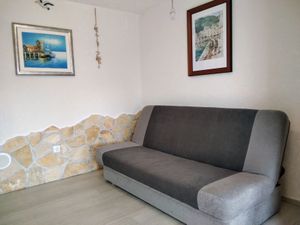 23930382-Ferienwohnung-4-Ugljan-300x225-1