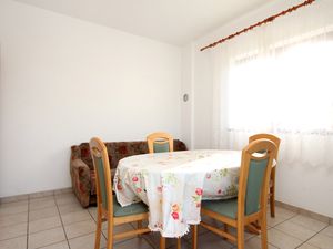 23933145-Ferienwohnung-5-Ugljan-300x225-2