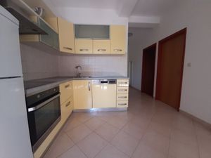 23930284-Ferienwohnung-5-Ugljan-300x225-5