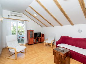 23934342-Ferienwohnung-5-Ugljan-300x225-1