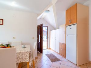 23934342-Ferienwohnung-5-Ugljan-300x225-5