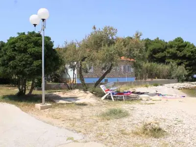 Ferienwohnung für 5 Personen (50 m²) in Ugljan 10/10