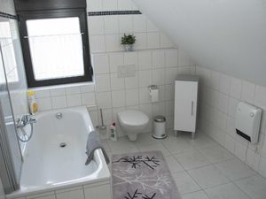 23964247-Ferienwohnung-2-Ulmen-300x225-2