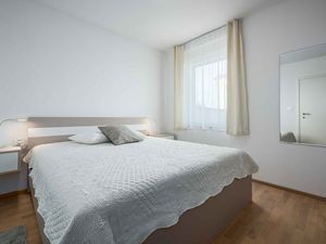 23780994-Ferienwohnung-4-Umag-300x225-4