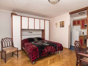 23781097-Ferienwohnung-2-Umag-300x225-3