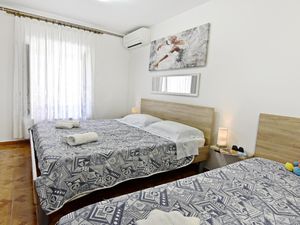 23277178-Ferienwohnung-4-Umag-300x225-2