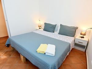 23167527-Ferienwohnung-4-Umag-300x225-3