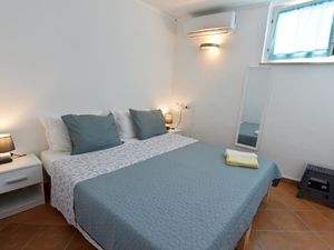 23167527-Ferienwohnung-4-Umag-300x225-4