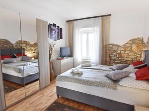 23273926-Ferienwohnung-2-Umag-300x225-5