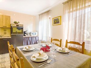 23561599-Ferienwohnung-4-Umag-300x225-3