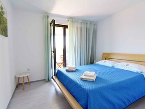 23768418-Ferienwohnung-5-Umag-300x225-5