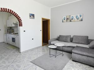 23116409-Ferienwohnung-5-Umag-300x225-2