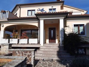 23770532-Ferienwohnung-4-Umag-300x225-3