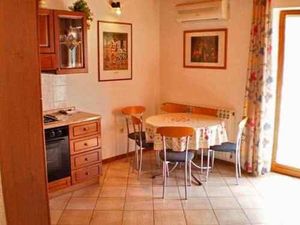 23958762-Ferienwohnung-4-Umag-300x225-5