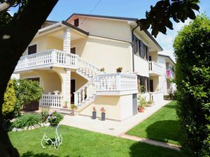 23960696-Ferienwohnung-2-Umag-300x225-4