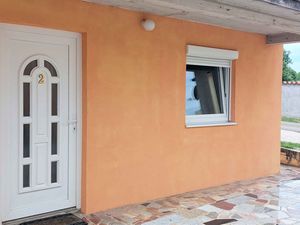 23964670-Ferienwohnung-4-Umag-300x225-4