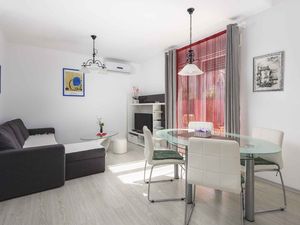 23777135-Ferienwohnung-4-Umag-300x225-4