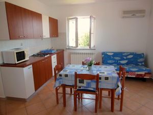 21680609-Ferienwohnung-4-Umag-300x225-2