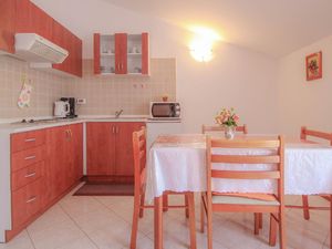 23297356-Ferienwohnung-3-Umag-300x225-2