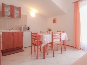 23297356-Ferienwohnung-3-Umag-300x225-3