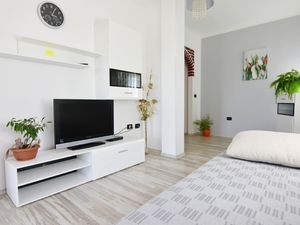 23168407-Ferienwohnung-4-Umag-300x225-2