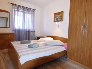 23168407-Ferienwohnung-4-Umag-300x225-3