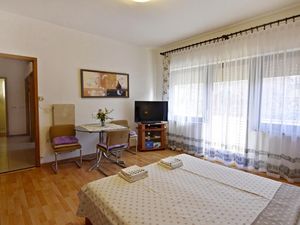 23168717-Ferienwohnung-6-Umag-300x225-4