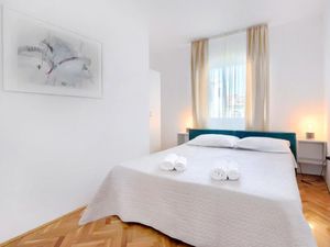 23894157-Ferienwohnung-9-Umag-300x225-3