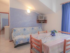 23297826-Ferienwohnung-3-Umag-300x225-5