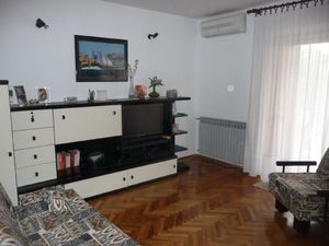 22433941-Ferienwohnung-5-Umag-300x225-4