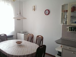 22433941-Ferienwohnung-5-Umag-300x225-5