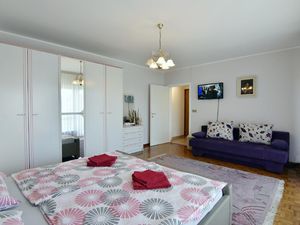 23277298-Ferienwohnung-2-Umag-300x225-4