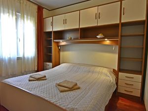 23113697-Ferienwohnung-4-Umag-300x225-3