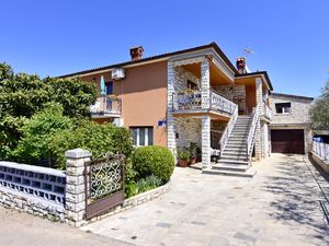 23560882-Ferienwohnung-6-Umag-300x225-0