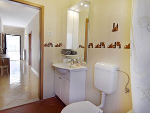 23560882-Ferienwohnung-6-Umag-300x225-4