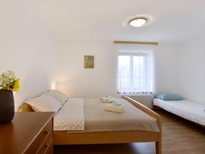 23116541-Ferienwohnung-4-Umag-300x225-4