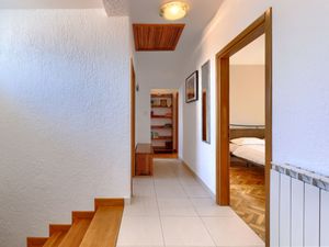 23846768-Ferienwohnung-5-Umag-300x225-5