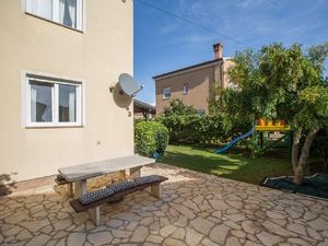 19286124-Ferienwohnung-0-Umag-300x225-0