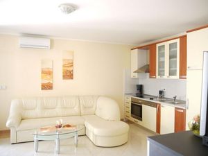 23017483-Ferienwohnung-4-Umag-300x225-2