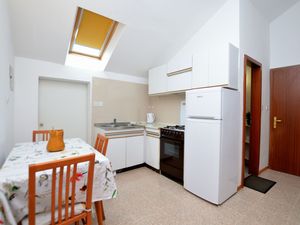 23943951-Ferienwohnung-4-Umag-300x225-1