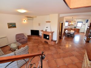 23946625-Ferienwohnung-8-Umag-300x225-2