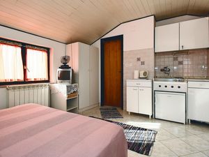 23724254-Ferienwohnung-2-Umag-300x225-5