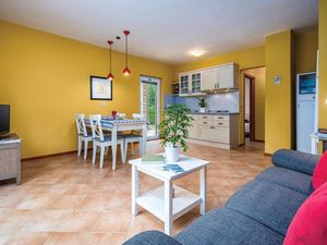 23727587-Ferienwohnung-4-Umag-300x225-1