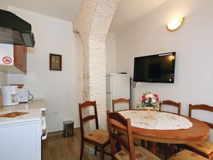 23727589-Ferienwohnung-6-Umag-300x225-1