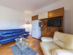 23741362-Ferienwohnung-2-Umag-300x225-2