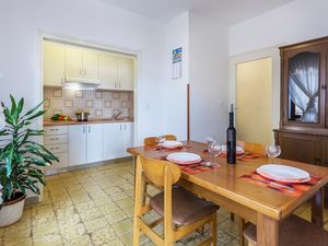 23741362-Ferienwohnung-2-Umag-300x225-4