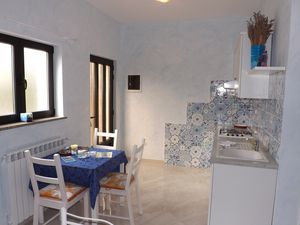 19059902-Ferienwohnung-3-Umag-300x225-2